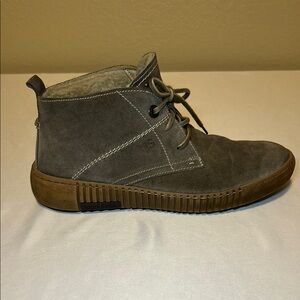 NEW Josef Seibel Maren 02 Gray Lace Up Chukka Boots Suede Women’s Size 40 EU